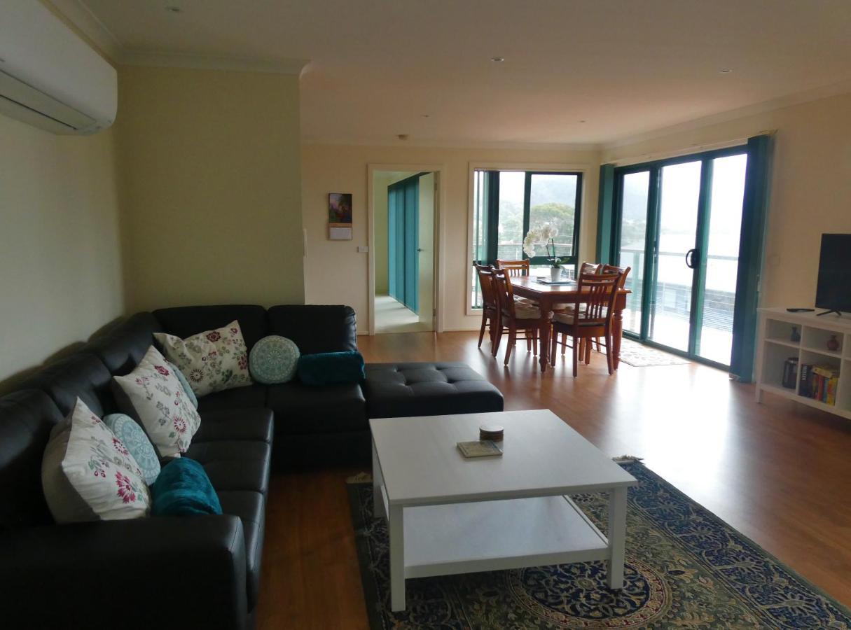 'The Lookout' At 27 Fraser Street Bicheno Exterior photo